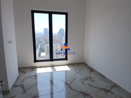 AFFITTASI APPARTAMENTO 2+1+BALCONE PER UFFICIO "RRUGA E BARRIKADAVE" 13000 EURO