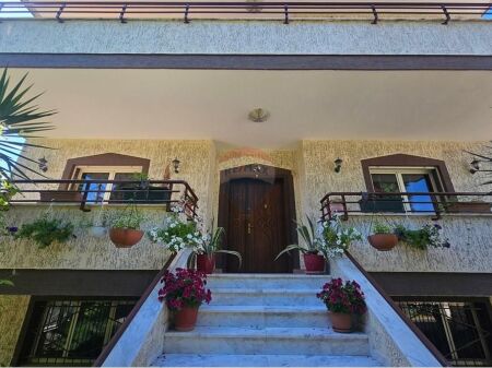 Villa in affitto Blocco delle Ville Selite