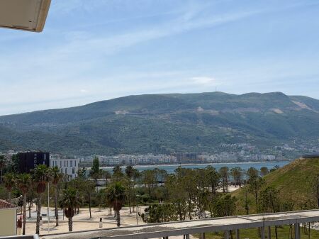 Appartamento con vista mare in affitto a lungo termine nel centro di Vlora