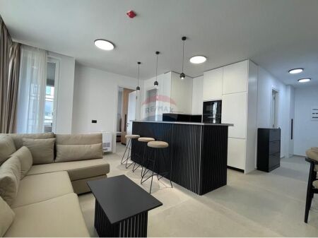 Apartament 2+1+2+Parkim me qera  Liqeni Thate