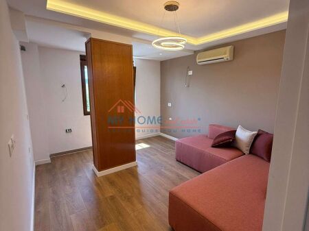 Shiten 3 apartamente 1+1 tek Mozaiku ne Tirane
