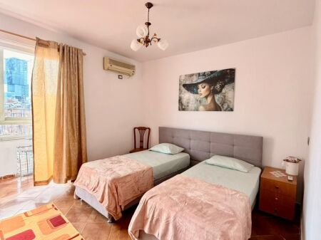 Apartament 2+1 me qira – Rruga e Durrësit !