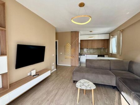 Shitet, Apartament 2+1+2+Bllk,Liqeni i Thate-Kompleksi FZ, 278,000 Euro