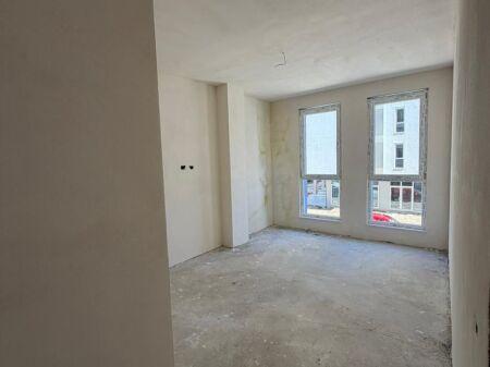  Shitet Apartament 2+1   Tek Univers City