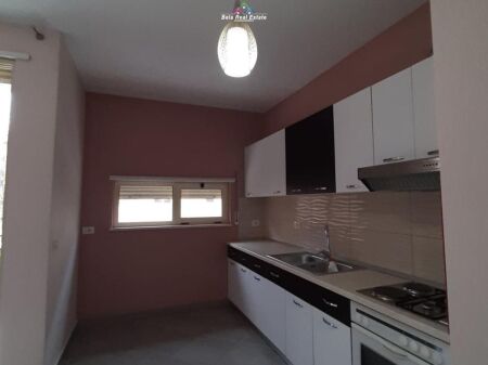 Appartamento In Affitto 1+1 Presso Komuna e Parisit (ID B210104) Tirana