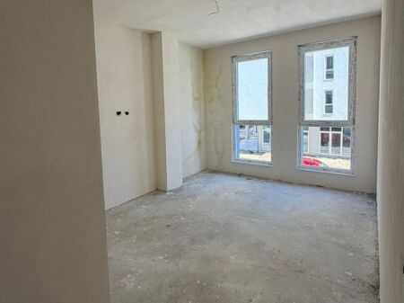 Shitet Apartament 2+1 tek Univers City
