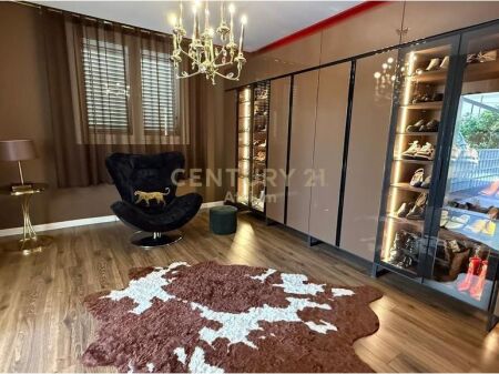  Villa premium di 3 piani in affitto a Vilat Amerikane!