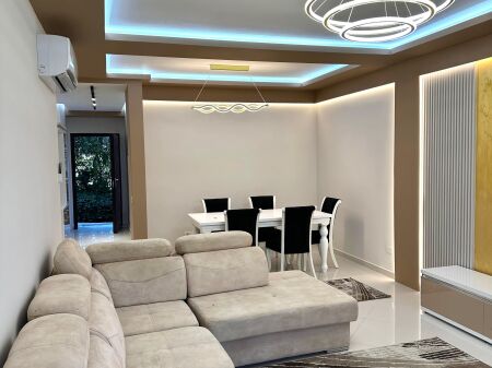 In Affitto: Duplex 3+1+3wc & 1 Posto Auto Residence Kodra e Diellit 1 - Arredamento Moderno | 1.500 Euro/Mese