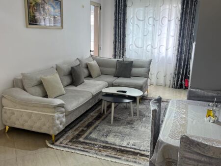 Apartament 2+1 per qera ne Astir !
