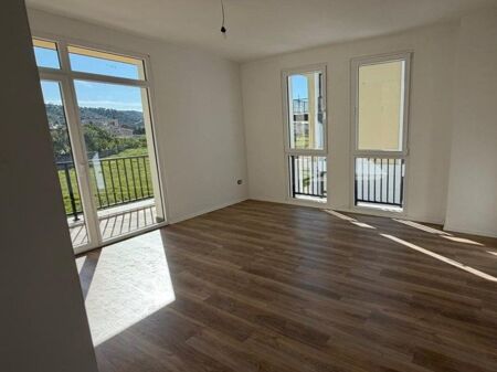 Shitet Apartament 2+1 ne Sauk