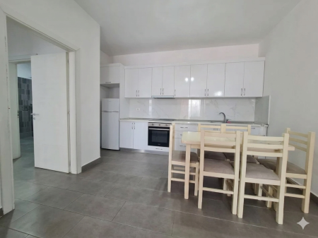 Vendo Appartamento 2+1+2 a Kamëz (Strada Principale, 110m²)