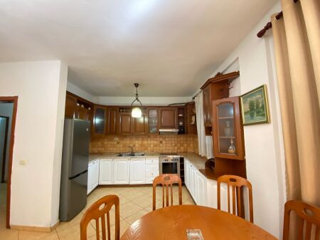 2+1/QeraPrane Kristal center 50 000 lek