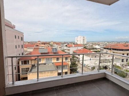 Appartamento 2+1 In Affitto a Stadium, Durrës - 400€ | 68 m²