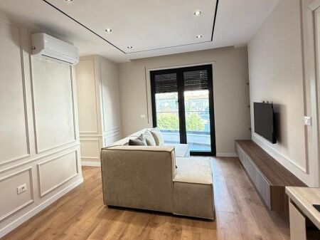  Apartament 1+1 me ballkon për qera – Komuna e Parisit
