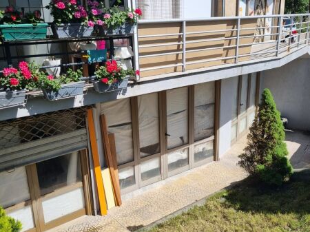 SHITET DYQAN 35 M² -Varret e Francezeve Korce