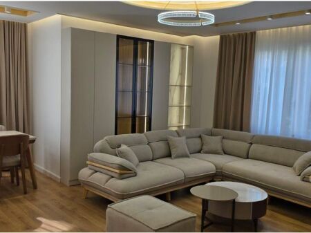 Apartament 2+1 per qira tek Liqeni i Thate