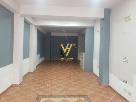 LOCALE COMMERCIALE DI 65 M2 IN AFFITTO IN VIA ELBASAN 60.000 LEKE