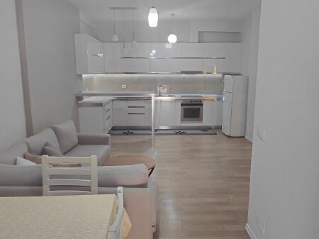 Kodra e Diellit jepet me qira apartment 2+1 i mobiluar
