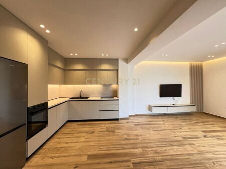 Apartament 2+1+2 me post parkimi per qira te Kodra e Diellit 2! 1,200 € /Muaj