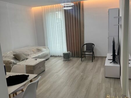 Jepet me qira apartament 1+1
