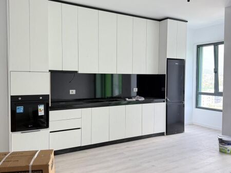  Apartament 1+1 me Post Parkimi për Qera  Rruga 5 Maji
