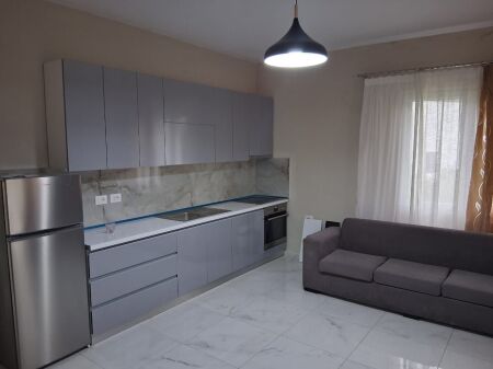 Affitto | Shtëpi private 3 + 1 | Rruga e Elbasanit | 550 €/mese