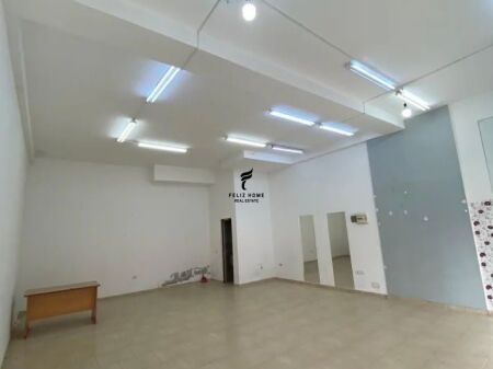 NEGOZIO IN AFFITTO 61,5 M2 YZBERISHT 65.000 LEKE FH-76413