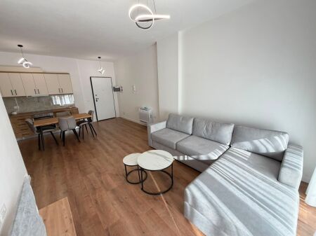 Jepet me qera Apartament 2+1+2  Adresa : 5 Maji Perball Konkordit Cmimi 60000 Leke