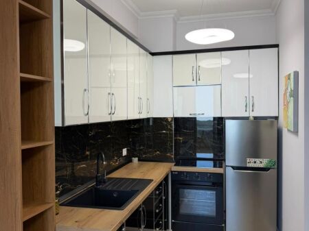  Shitet Apartament 1+1   Rr. Teodor Keko (pranë Raiffeisen Bank), Astir