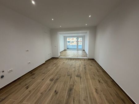  SHITET APARTAMENT 1+1 + BLLK PRANE STC TRENIT/POSTA SHQIPTARE