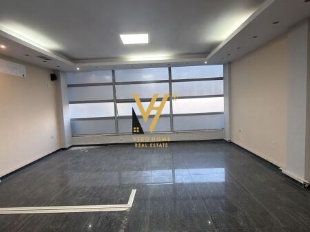 LOCALE COMMERCIALE DI 160 M2 IN AFFITTO A ASTIR 1.100 EURO