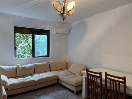  SHITET APARTAMENT 1+1  Rruga Irfan Tomini