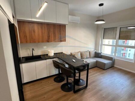 Shitet, Apartament 1+1, Tiranë.