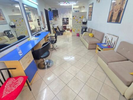 Negozio in Affitto in Via delle Barricate (ID BD21916) Tirana