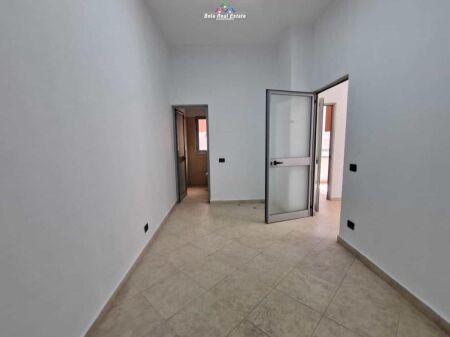Ufficio in affitto a Myslym Shyr (ID BZ2934) Tirana