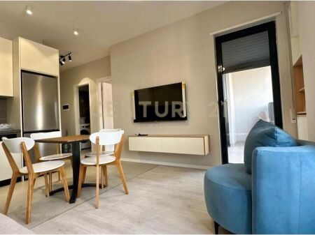 apartment 1+1 on Karl Gega street, near the former Train Station!
