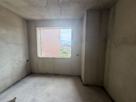 1+1,in final phase,field of av,115 thousand euros