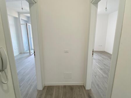 AFFITTASI 1+1 COMUNE DI PARIGI KIKA 2 PREZZO 70.000 LEKE