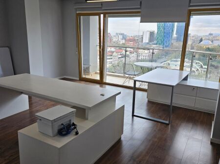 LOCALE PER UFFICIO IN AFFITTO 167 M2 A BLLOK 2900 EURO