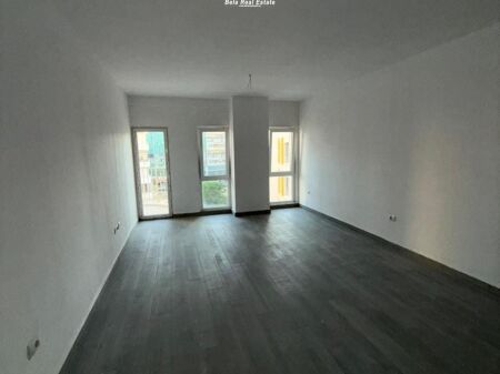 Ufficio in Affitto a Zogu I Zi (ID BZ2975) Tirana