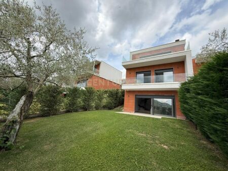 VILLA FOR SALE IN THE "OLIVE GROVE" RESIDENCE, MULLET!!
