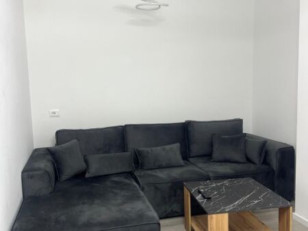 1+1,i pabanuar me pare,rruga fortuzi,600 euro