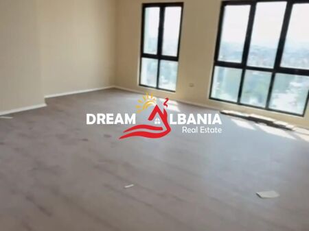 Locale commerciale in affitto in Via Dibra vicino al Complesso Arlis (ID 42611549)