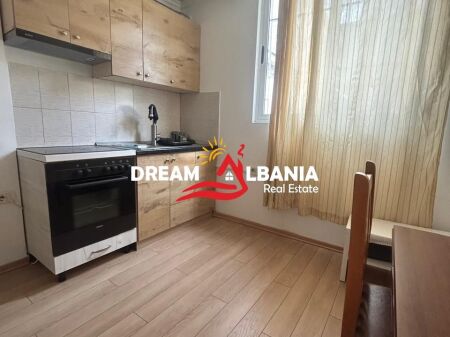 Jepet me qera shtëpi private 1+1 në Komunën e Parisit, Tirane (ID 4241087)