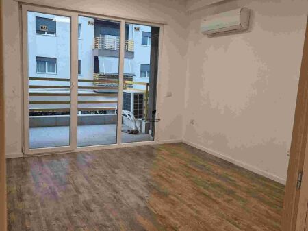 UFFICIO IN AFFITTO 75M2 VIA DRITAN HOXHA 65.000 LEKE FH-76691