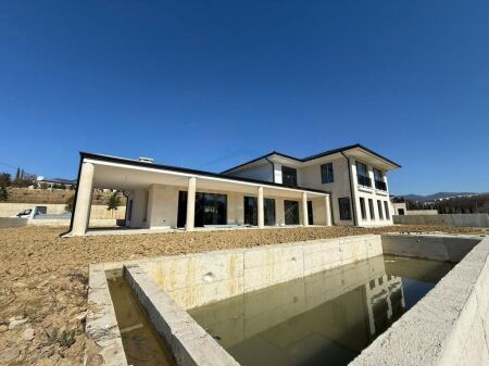  **Exclusive Villa for Sale – Valles Viridi Residence, TEG** 