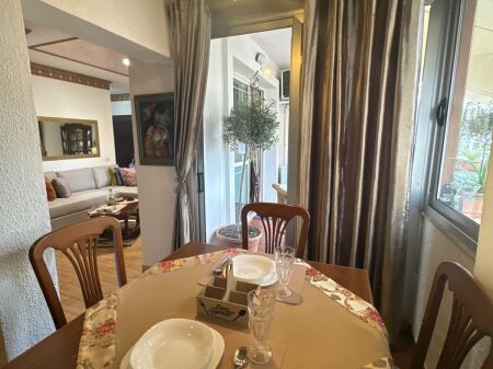JEPET ME QERA APARTAMENT SHUME I BUKUR TEK PAZARI I RI , 650 EURO