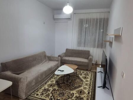 Sauk, affittasi il secondo piano di una villa 3+1, arredato. 55.000 Leke 