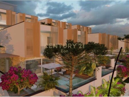 Villa con piscina in vendita a Currila Coast, Durrës (Ballore sul mare) !