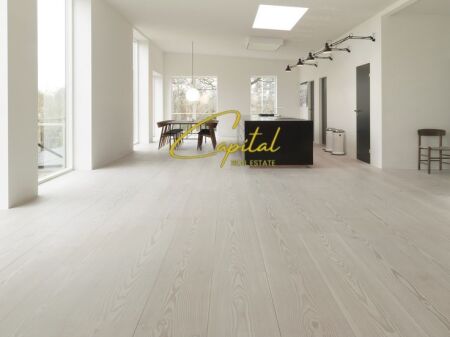 AMBIENTE COMMERCIALE IN AFFITTO 186 M2 PAZARI I RI 2.500 EURO